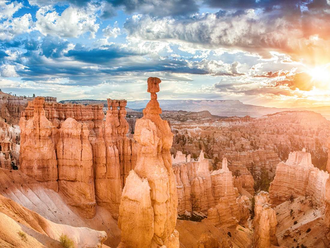Thor's Hammer bij zonsopkomst in Bryce Canyon, Utah, Amerika