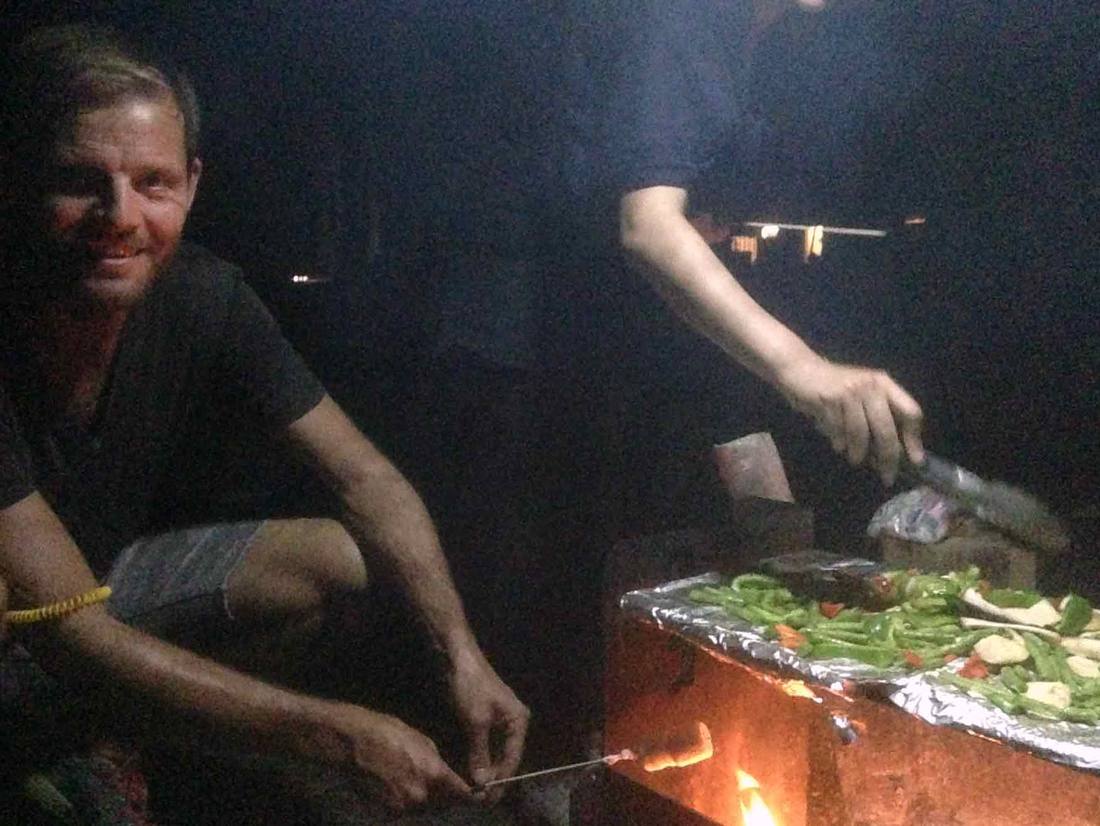 Lekker bbq-en met onze nieuwe vrienden