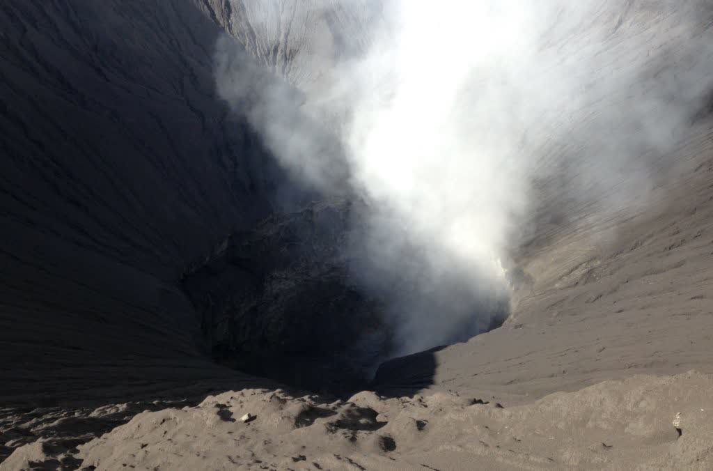 De krater van de Bromo, Oost-Java, Indonesië