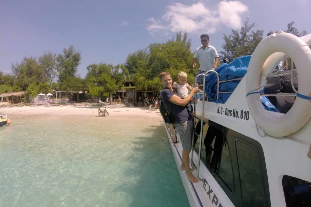 Aankomst met de boot op de Gili's, bij Lombok, Indonesië