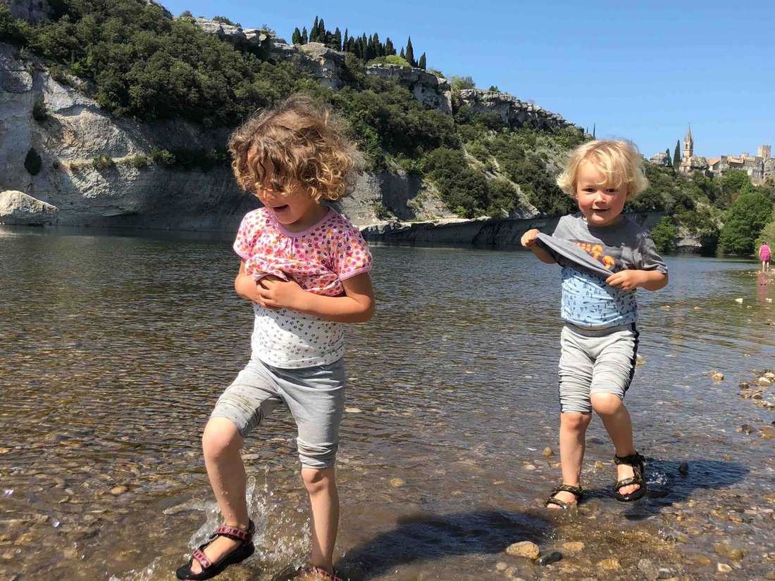 Fulltime reizen en werken, dat zijn deze digital nomads met kinderen