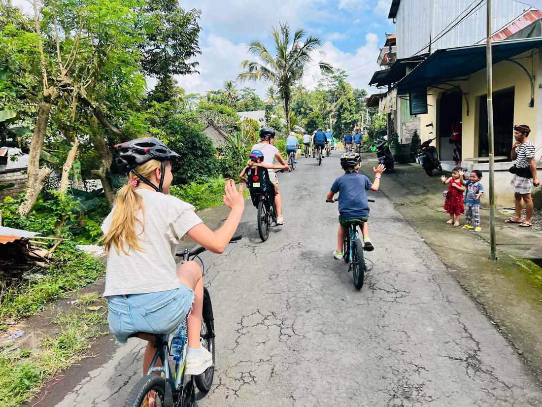 Roadtrip Namibië en Botswana met kinderen fietsen op Bali