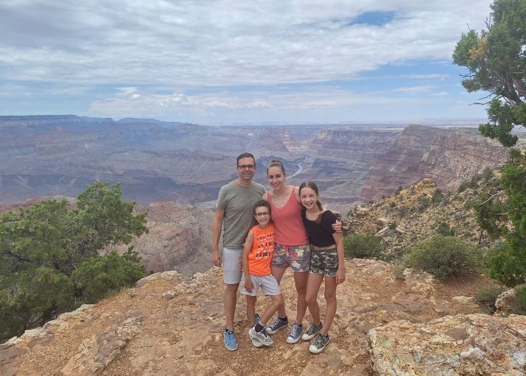 Marinka en Sander met de kinderen bij de Grand Canyon, Arizona, Amerika
