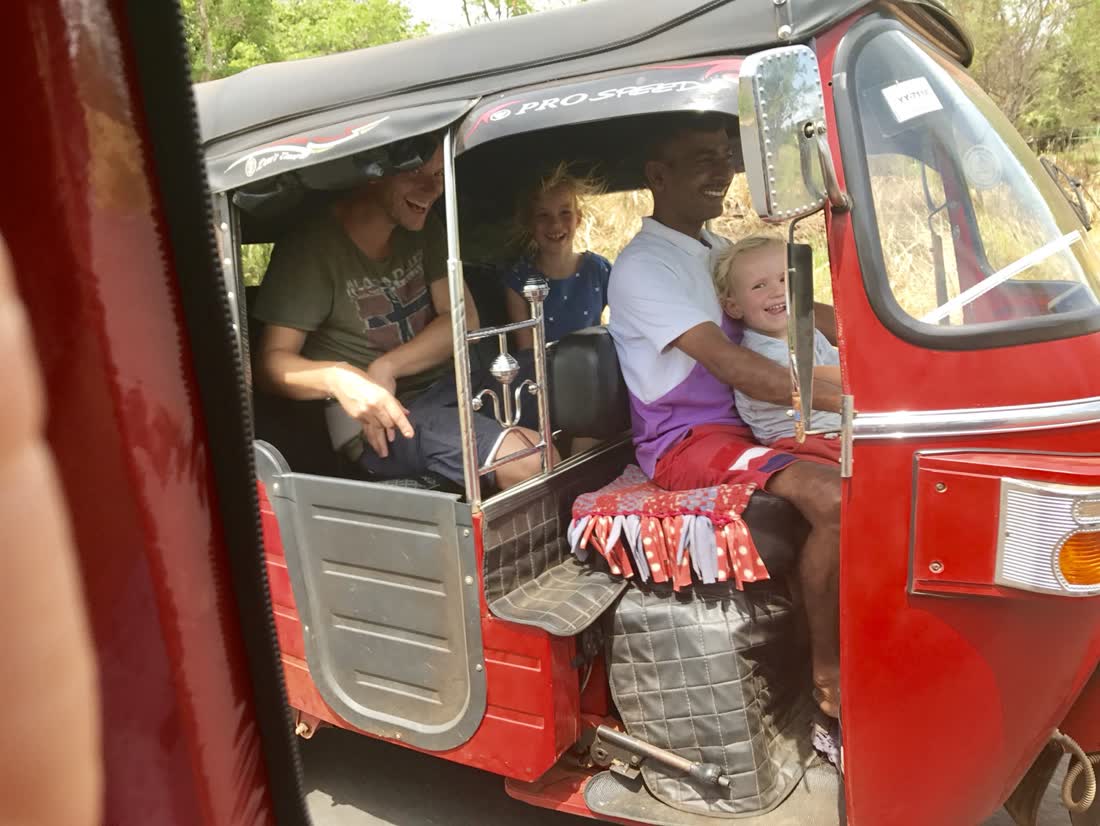 Met de tuktuk door Sri Lanka