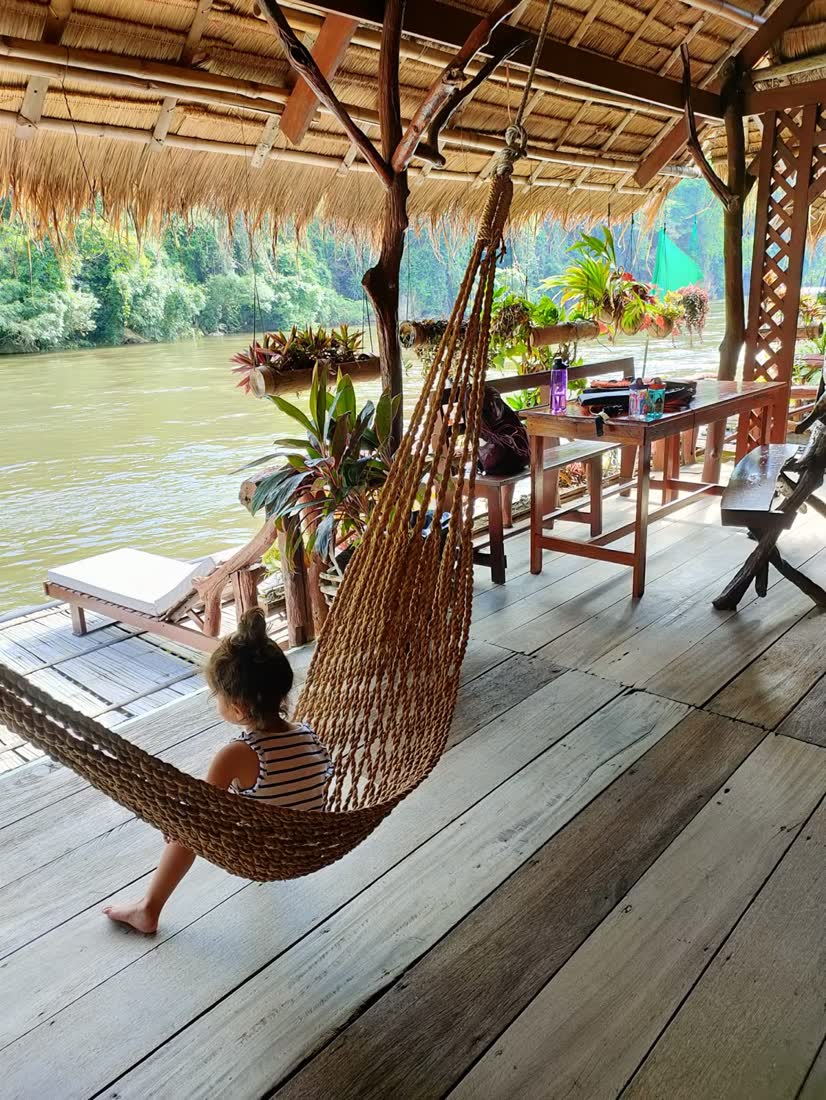 Aan de River Kwai, Kanchanaburi, Thailand
