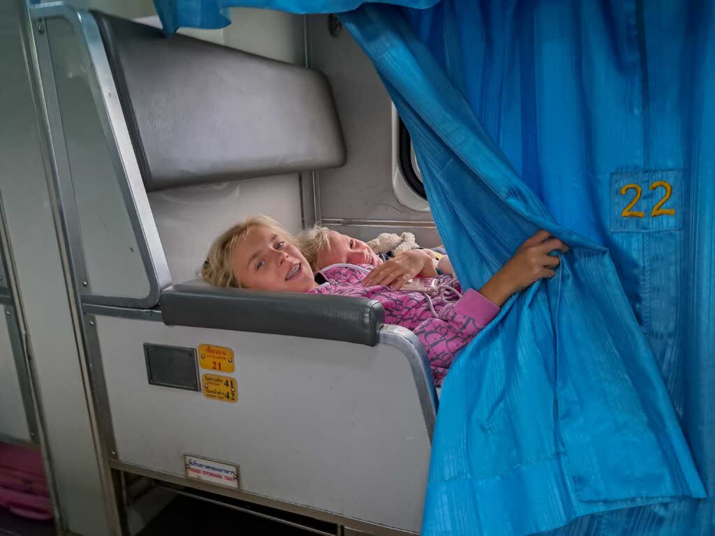 lekker slapen in de nachttrein door Thailand