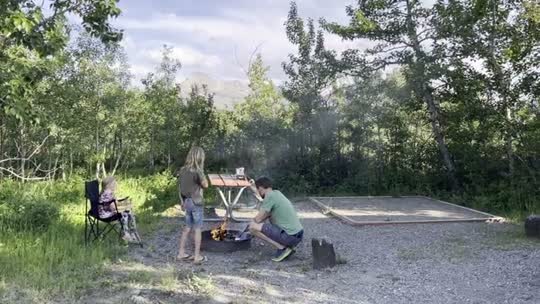 Kampvuur bij de camper tijdens een camperreis door Amerika