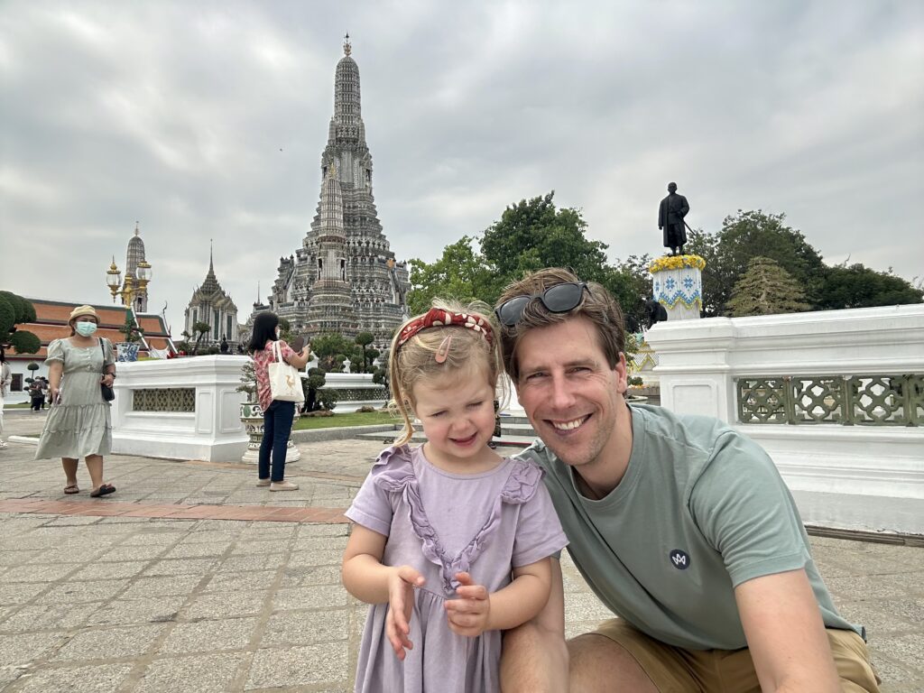 Je start je reis door Thailand meestal in Bangkok.
